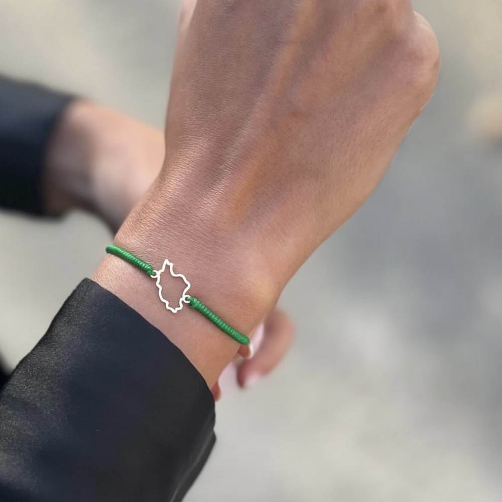 دستبند نخی  کد BN001